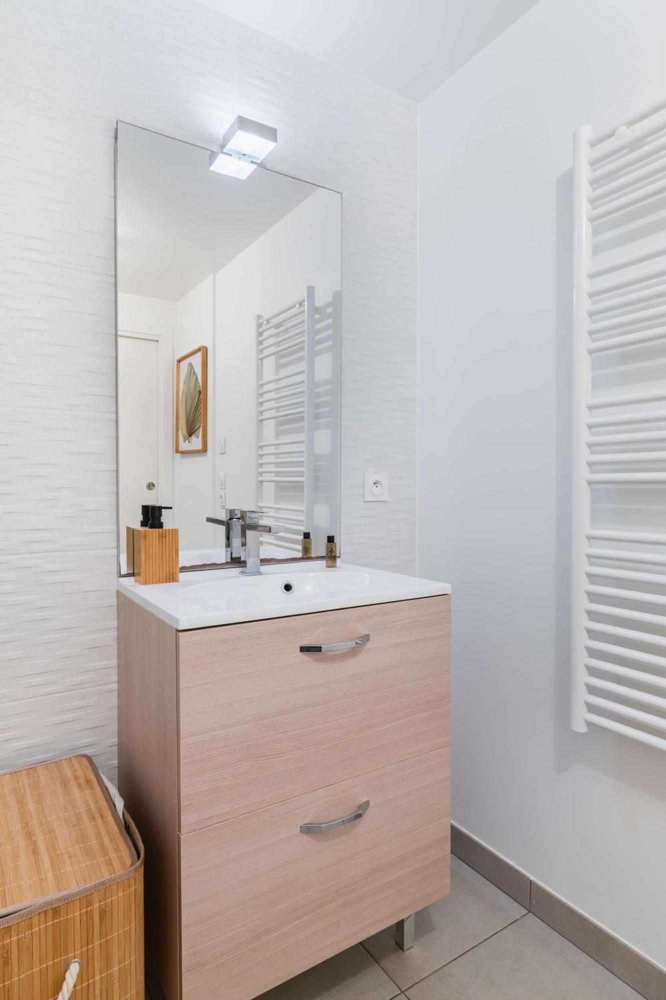 Appartement Lumineux Avec Terrasse Courbevoie - 4P - Flat-Guest מראה חיצוני תמונה